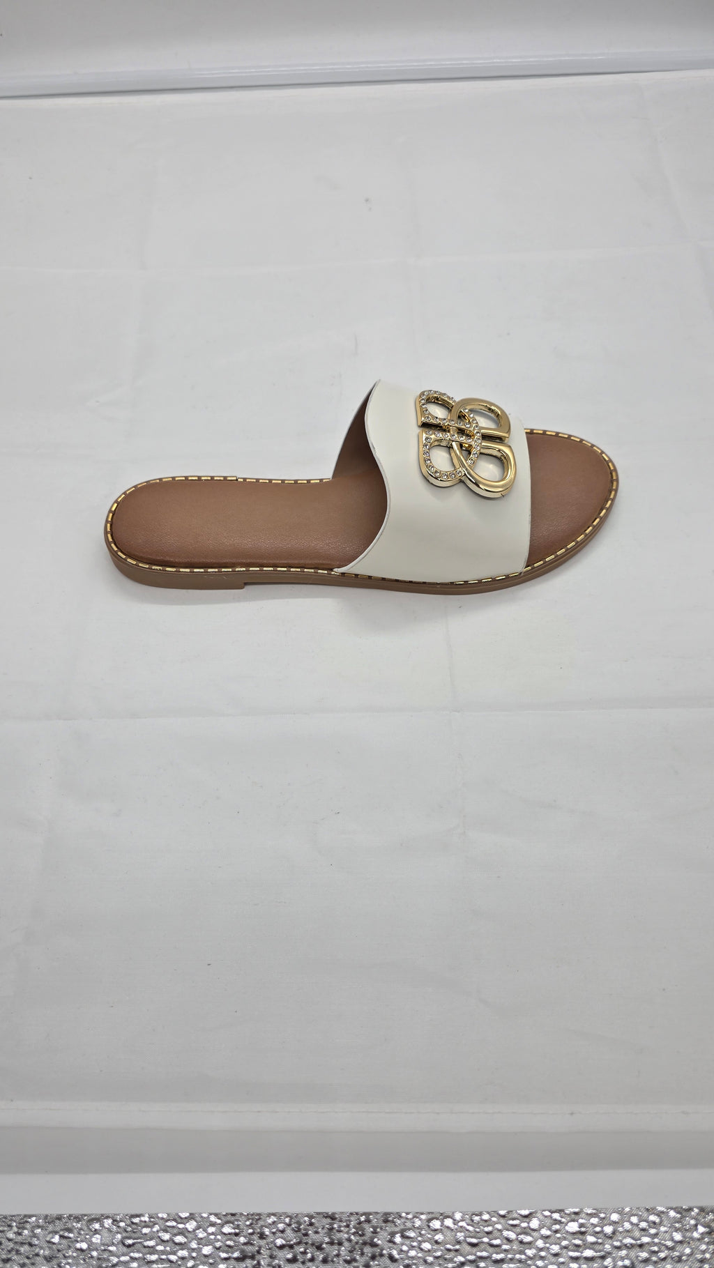 WOMEN SLIDERS