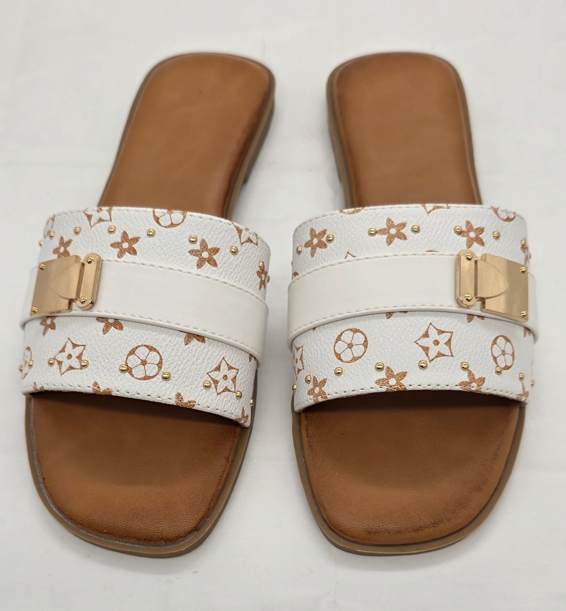 WHITE SLIDERS