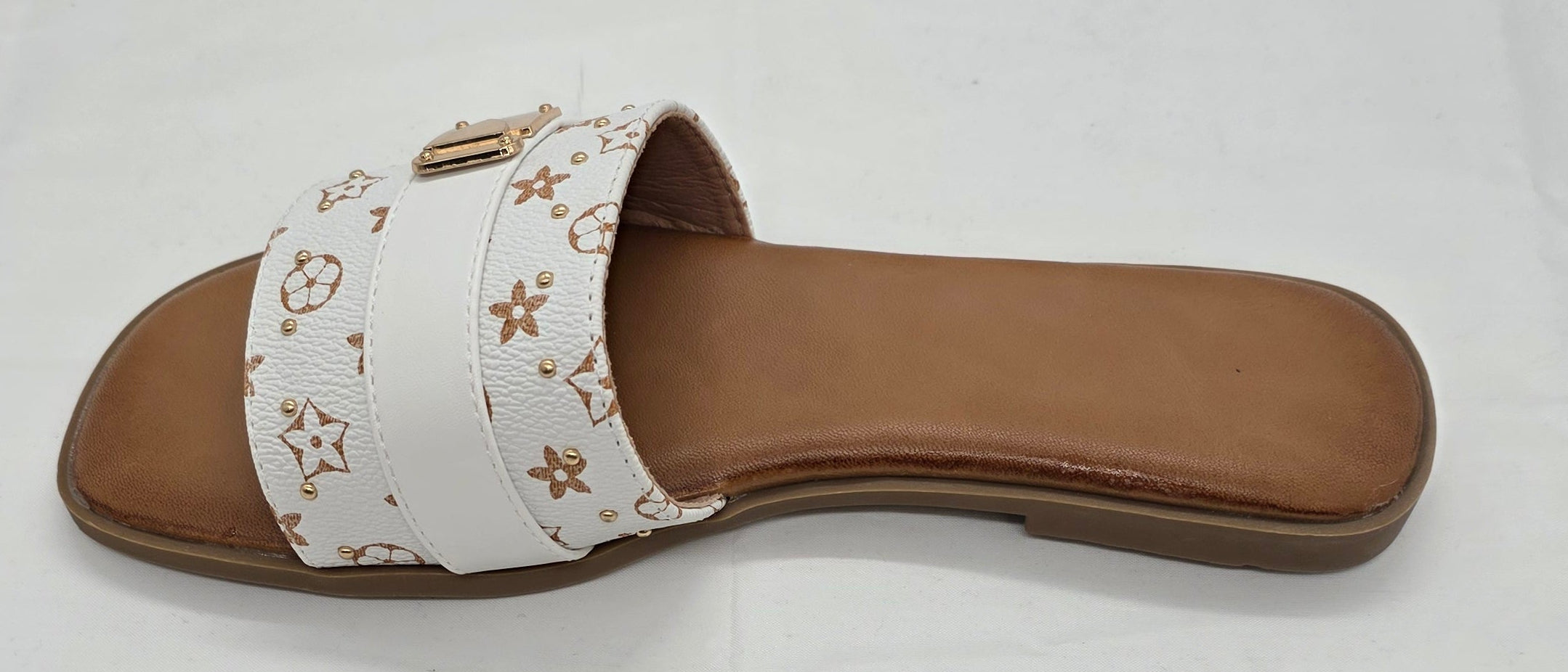 WHITE SLIDERS