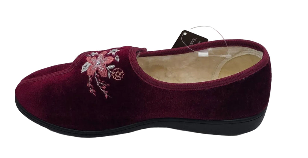 Women's Floral Embroidered Velvet Slippers – Burgundy